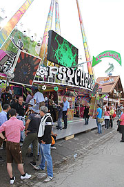 Psychodelic - 2010 auf dem Oktoberfest in der Schaustellerstra&szlig;e  (Foto: Martin Schmitz)